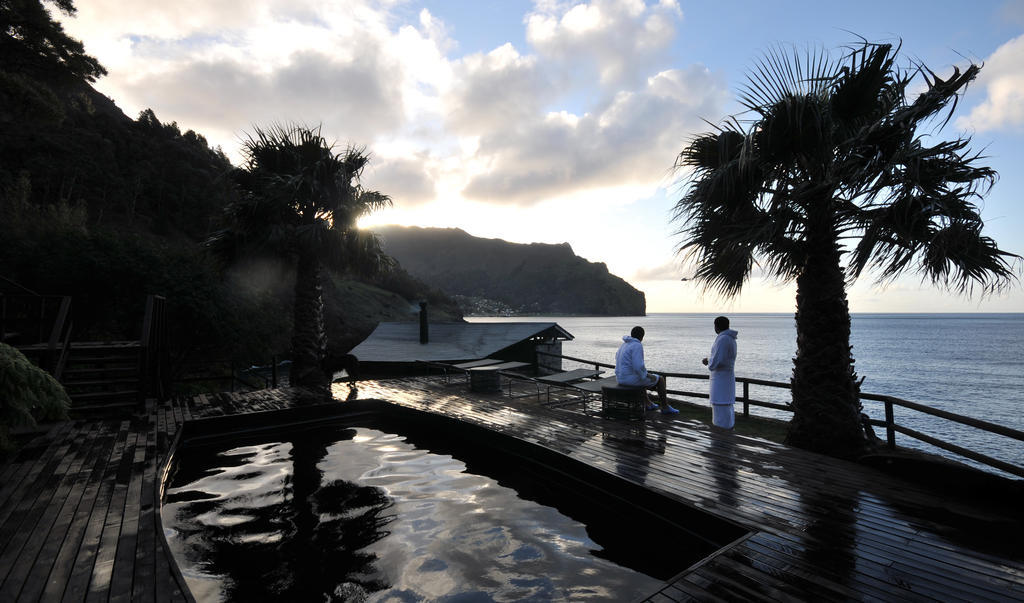 Crusoe Island Lodge Juan Fernandez Exterior photo